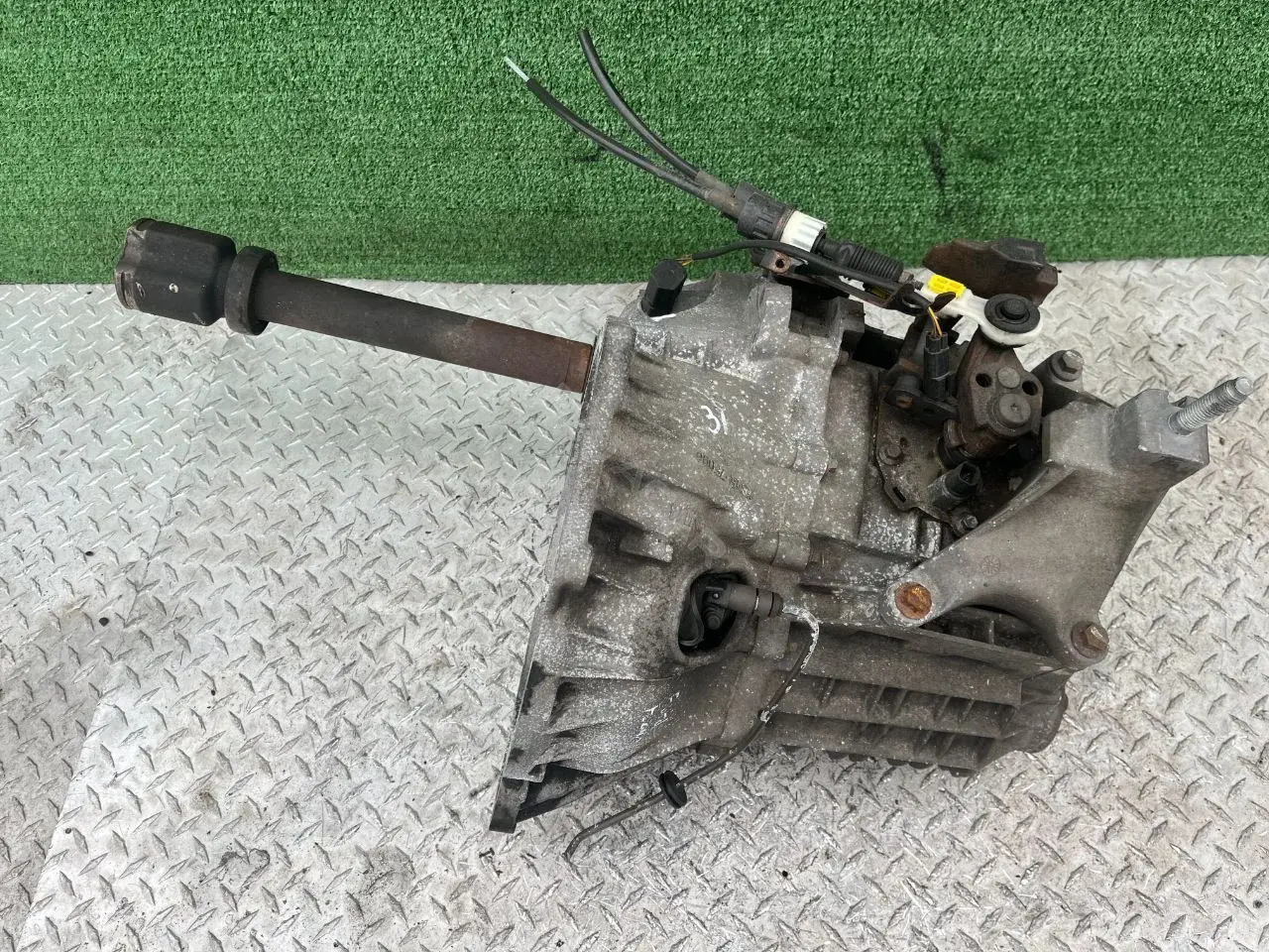 Механическая коробка передач (МКПП) 2S4R7002MA