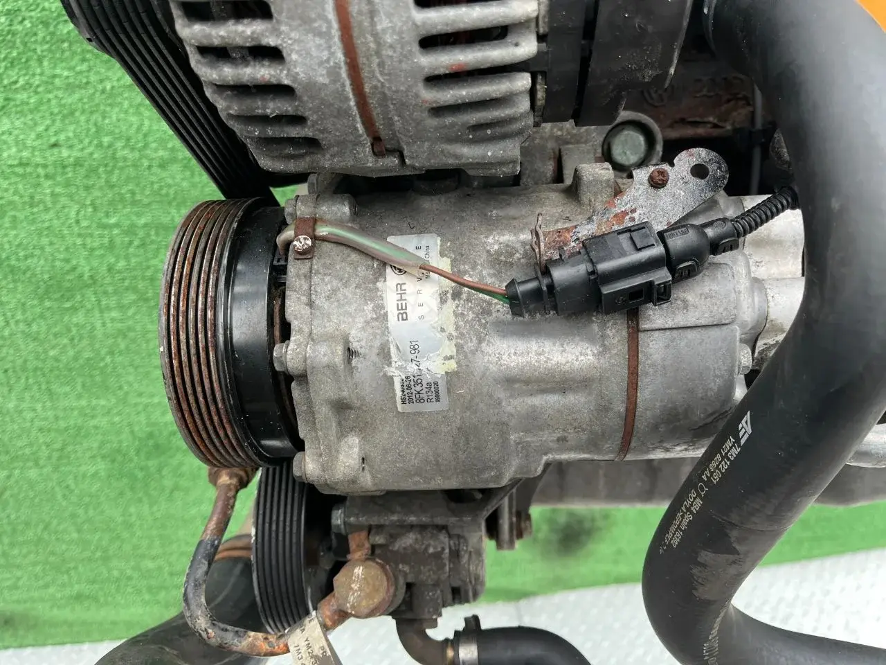 Компрессор кондиционера 8FK351, R134A