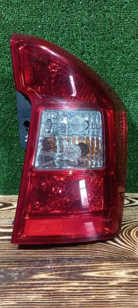 Задние фонари 92402-100