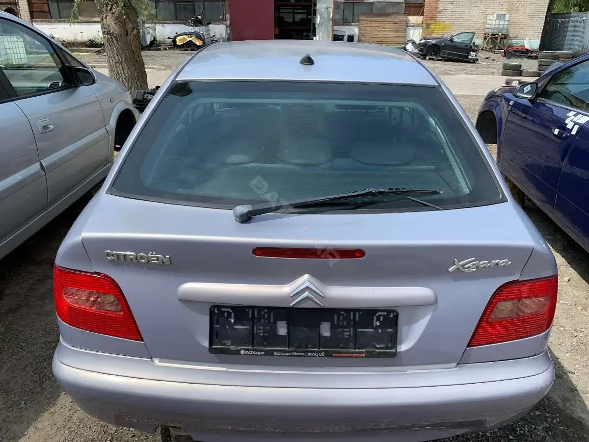 Крышка багажника 80477484