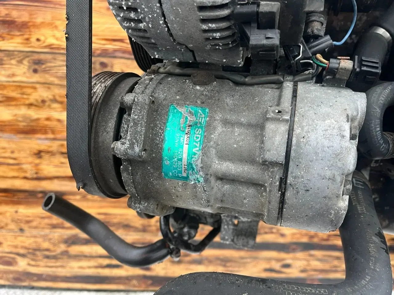 Компрессор кондиционера 7M0820803P, 95NW19D629CC