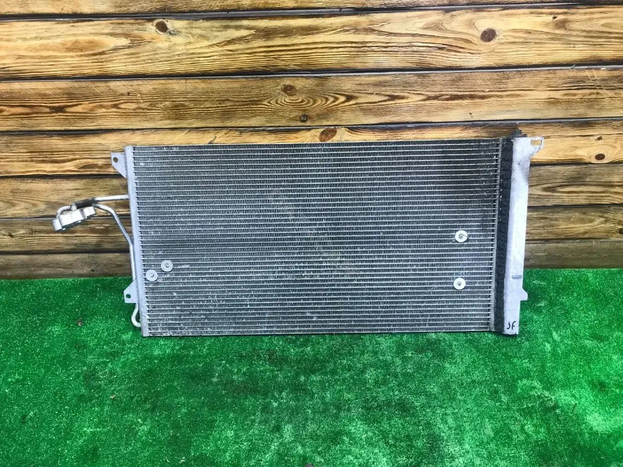 Радиатор кондиционера 7L0820411F