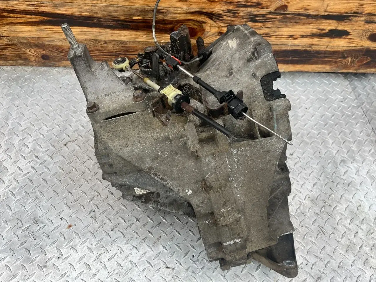 Механическая коробка передач (МКПП) 6S7R7002CA
