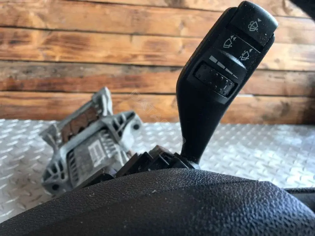 Переключатель подрулевой 3M5T6475AE
