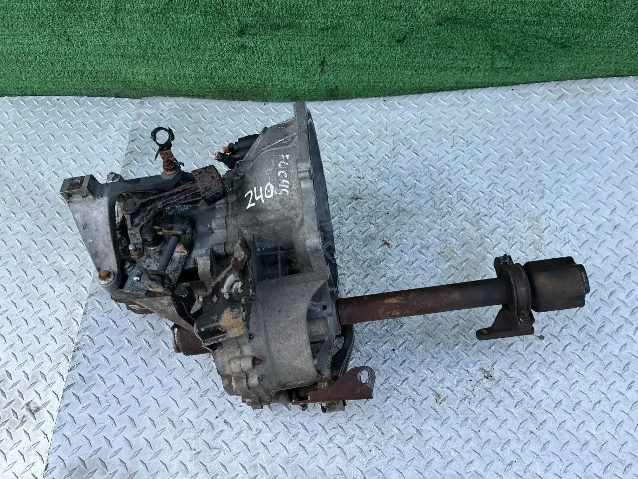 Механическая коробка передач (МКПП) 6M5R7002YC