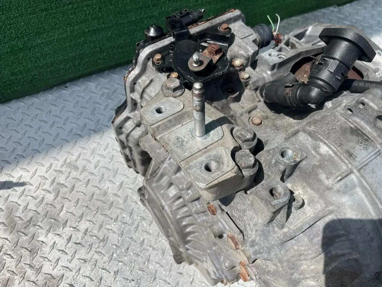 Кронштейн КПП 7M33991338