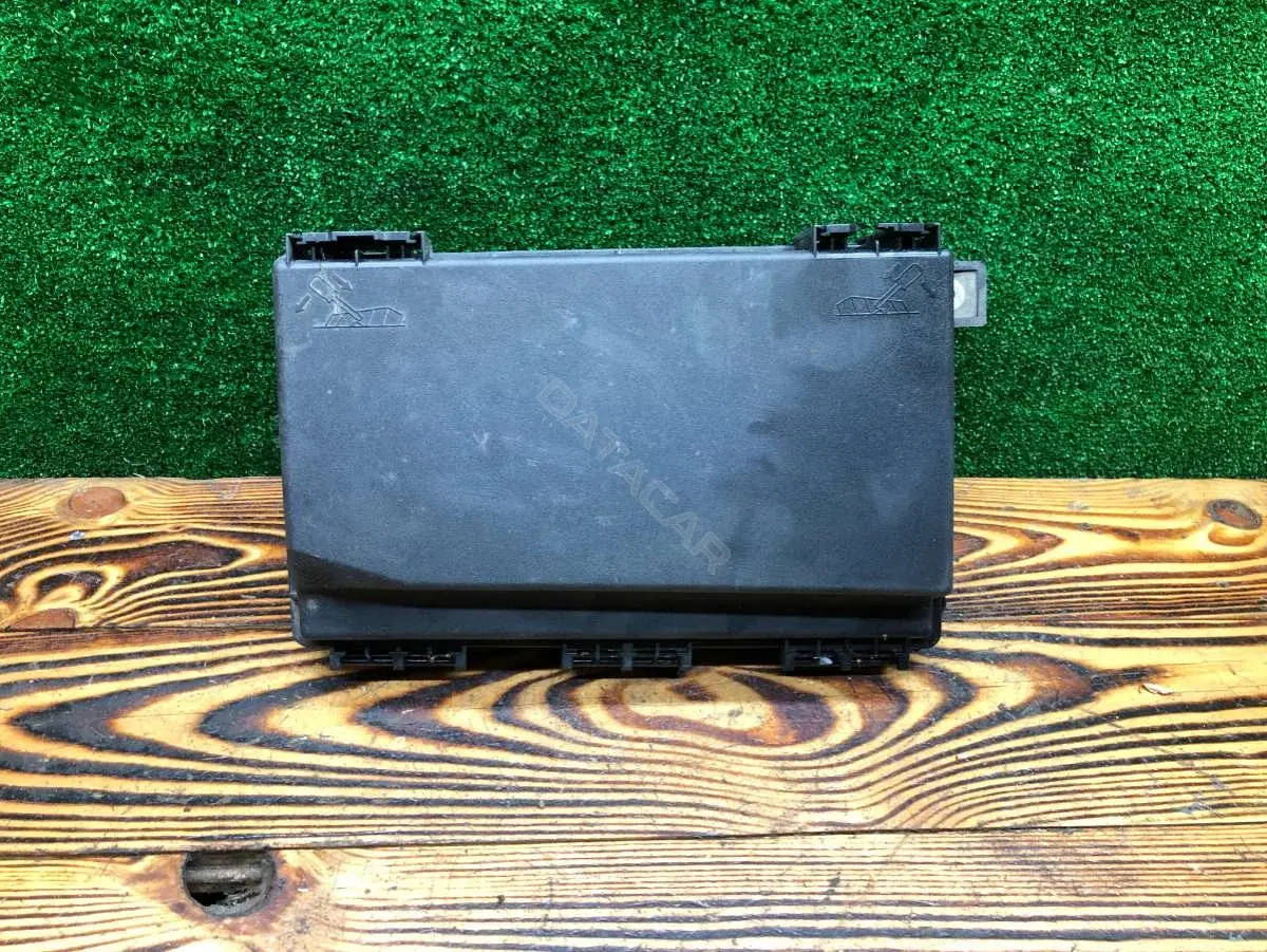Блок предохранителей 015349211, PA6GF10GB20