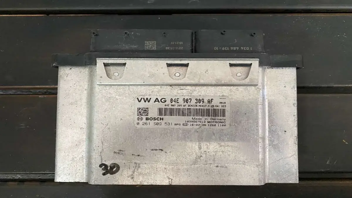 Блок управления двигателем 0261S09531, 04e907309AF