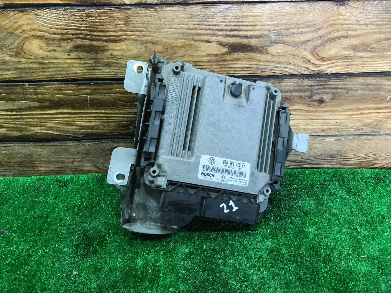 Блок управления двигателем 0281011786, 03G906016EH