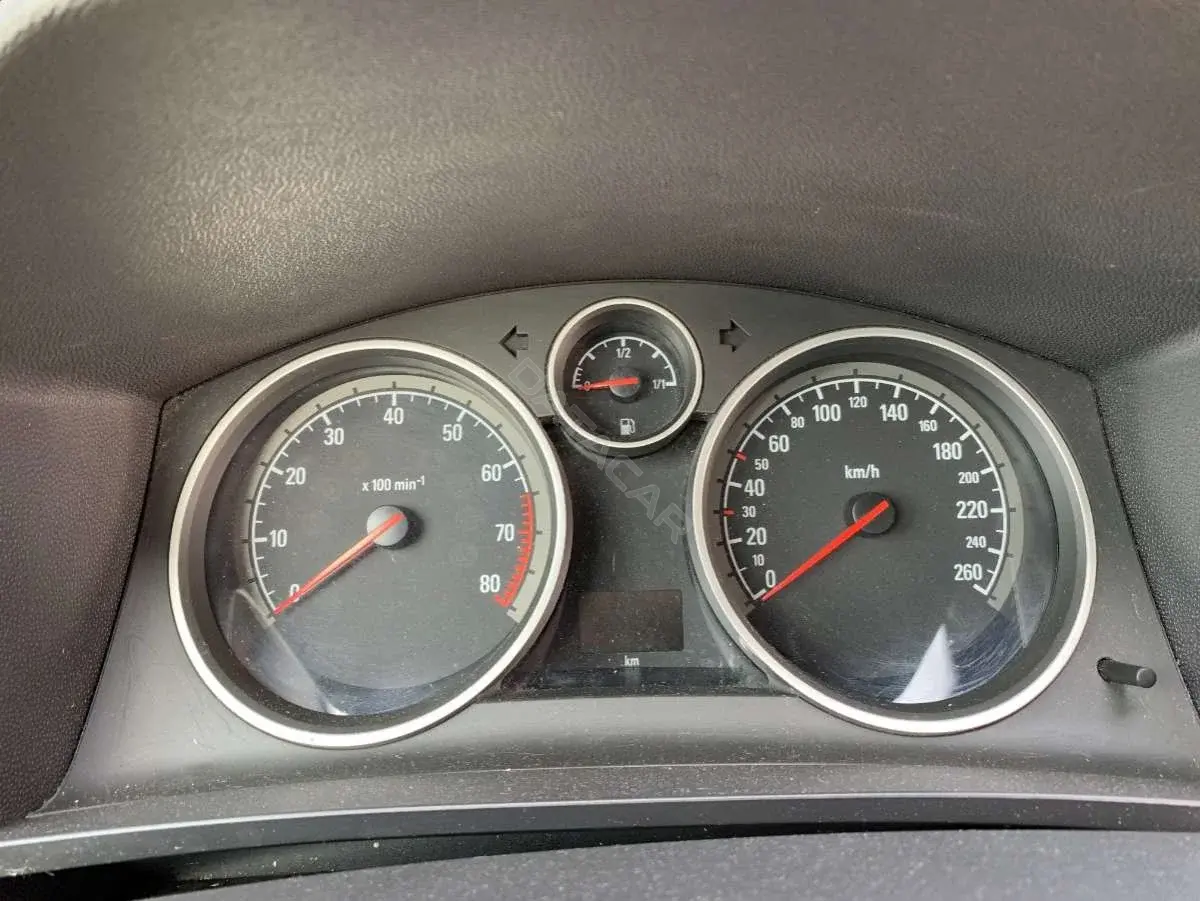 Панель приборов 80459825