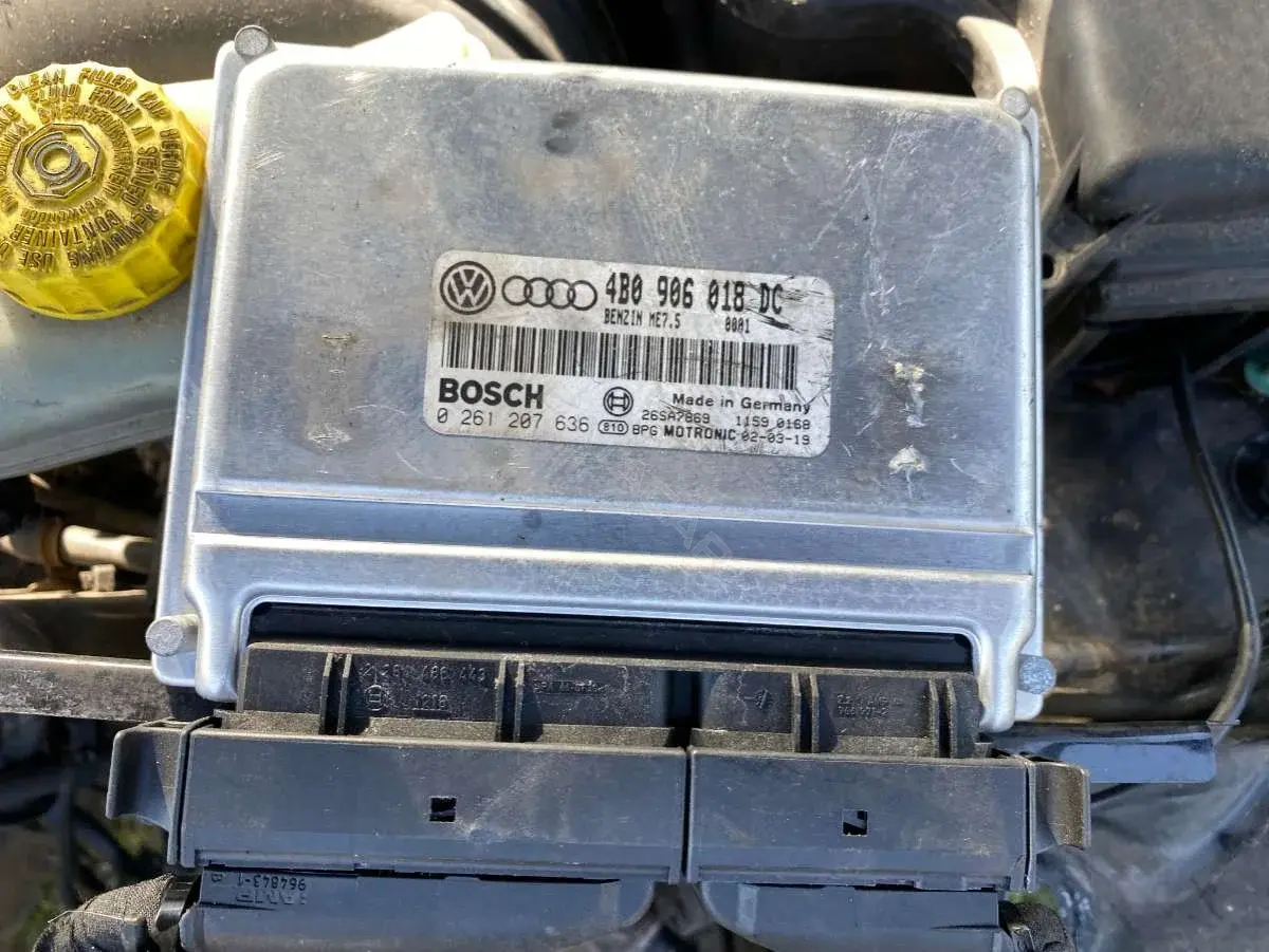 Блок управления двигателем 0261207636, 4B0906018DC