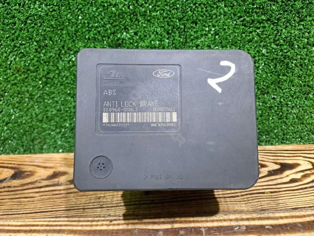 Блок управления АБС 00008556E1, 10096001063, 2S612M110CE