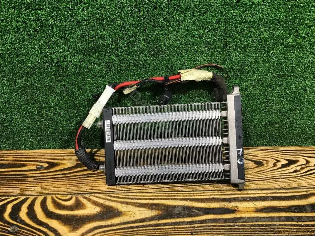 Радиатор печки 275003VV2A
