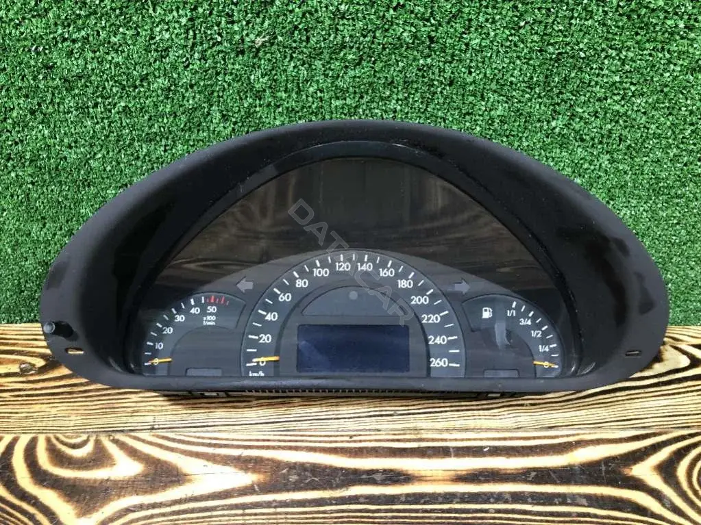 Панель приборов 110080183, 87001411, A2035401347