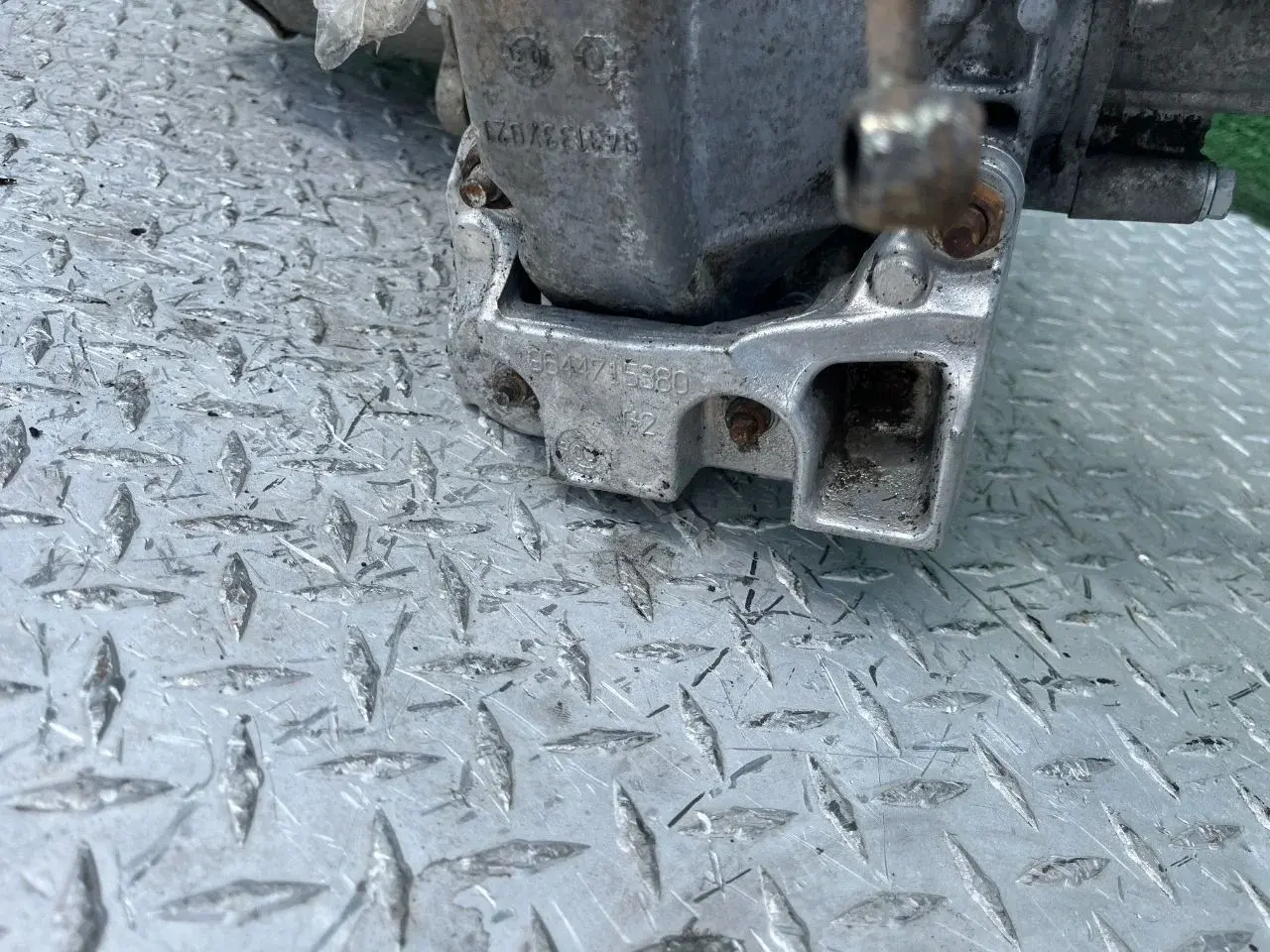 Кронштейн КПП 9644715380