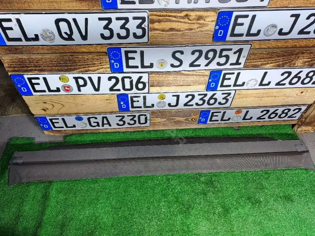 Шторка багажника 4A9863553A