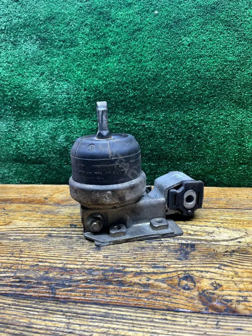 Подушка двигателя (Опора) 98VW6B032