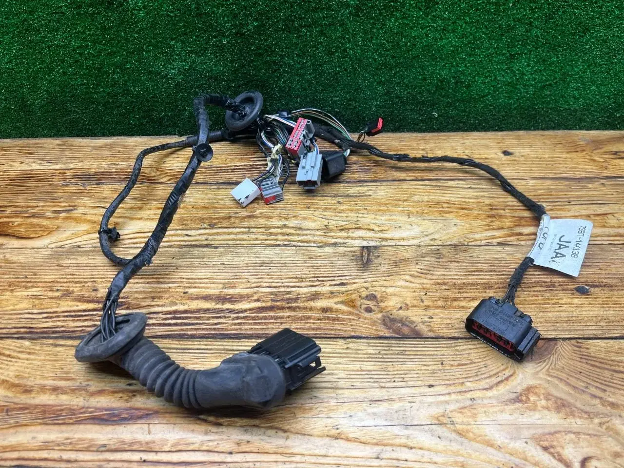Проводка двери 7G9T14K138