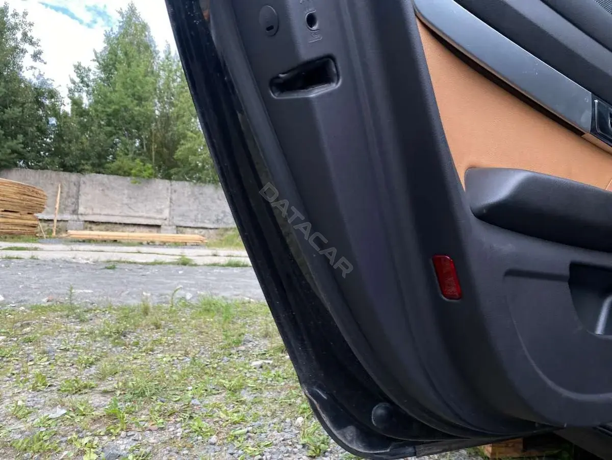 Замок двери 63524690
