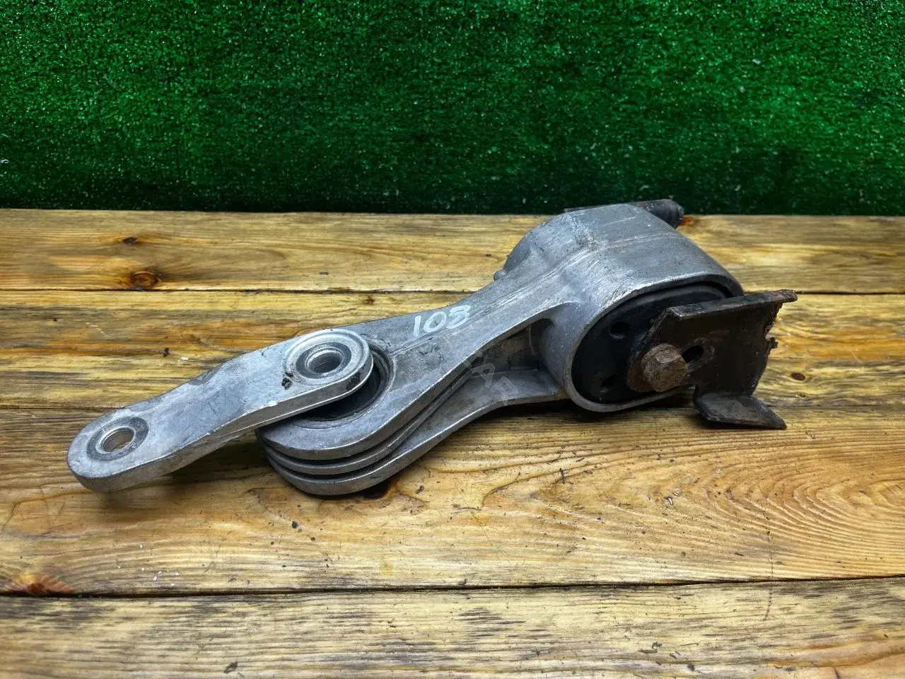 Подушка КПП 7M3399201G, YM216A026FB