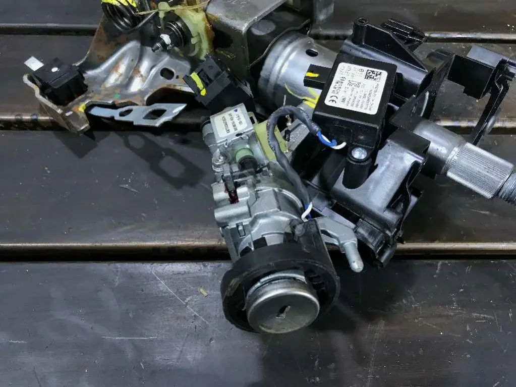 Замок зажигания 13504286, 5901867AK, SB70004005CN