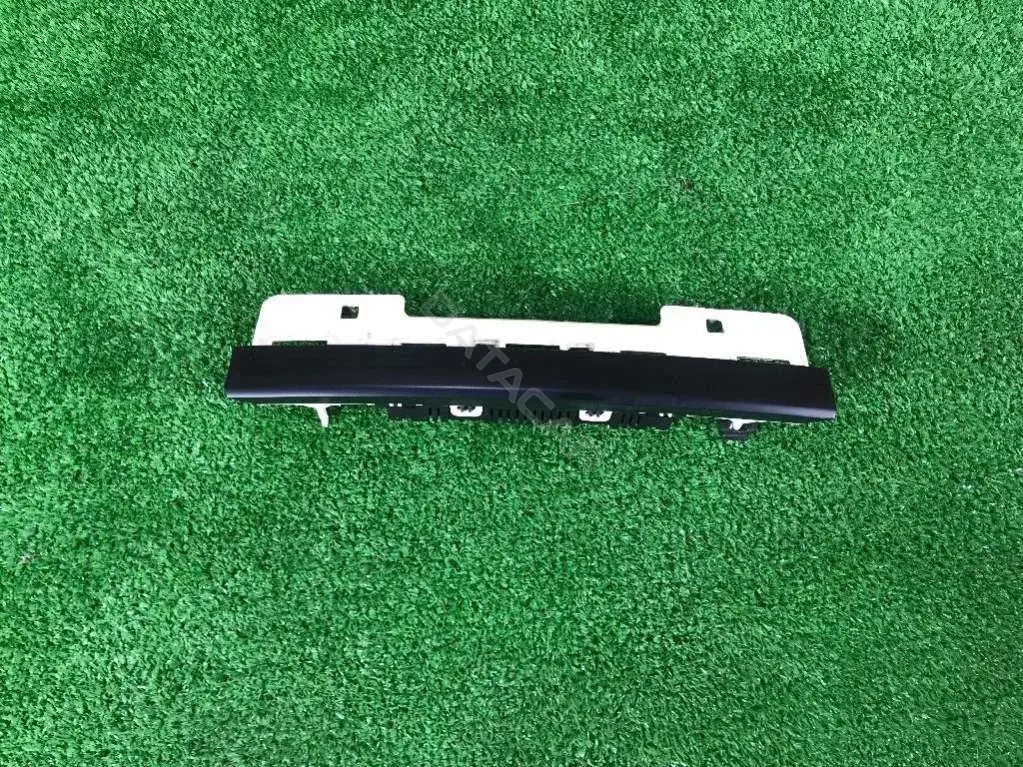 Дисплей 7L6919473D