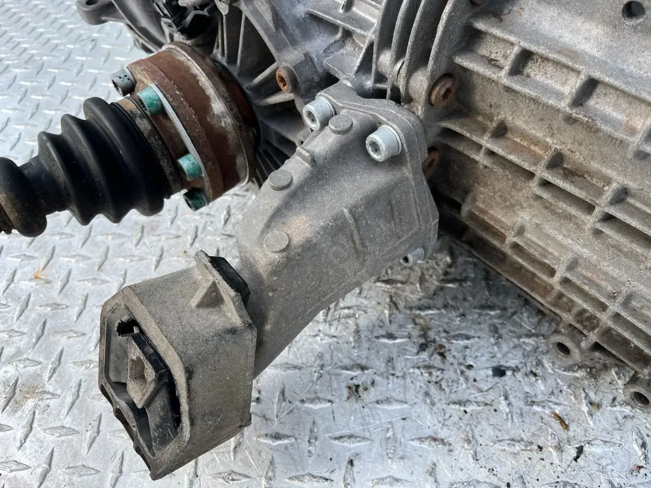 Кронштейн КПП 4A0399113E