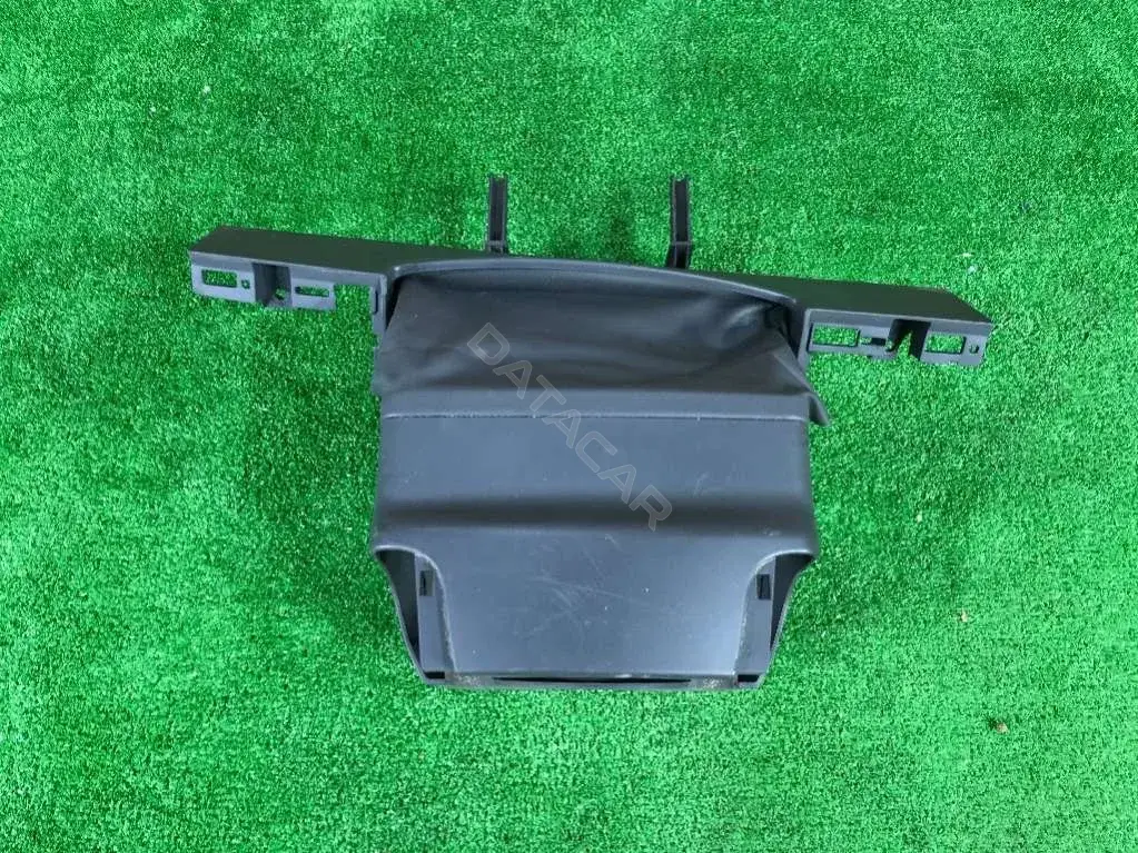 Кожух рулевой колонки 7L6953515