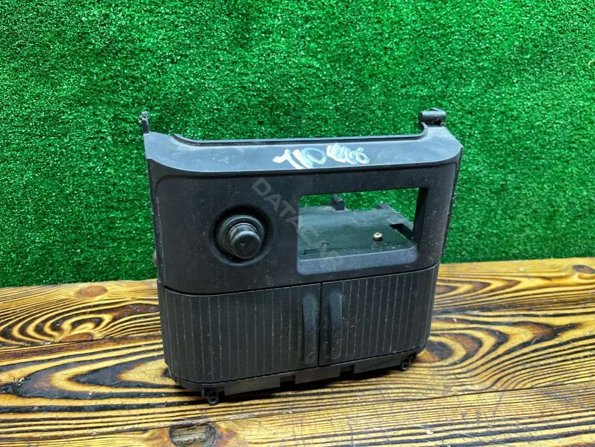 Бардачок 68108EQ400