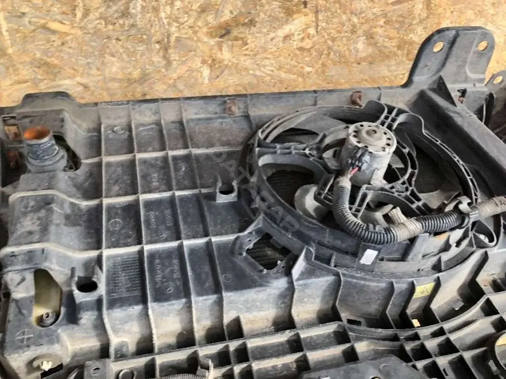 Кронштейн вентилятора радиатора 837301000