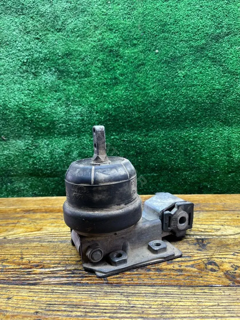 Подушка двигателя (Опора) 586141, 7M0199131, 95VW6B032