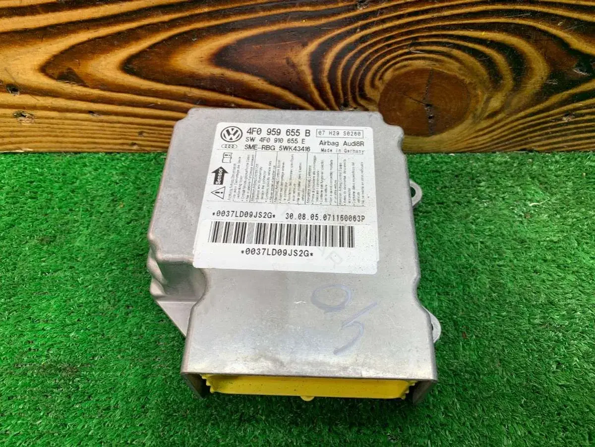 Блок управления подушками безопасности 4F0959655B