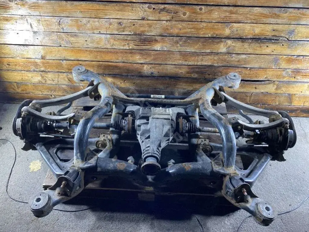 Балка подвески 7L0500041