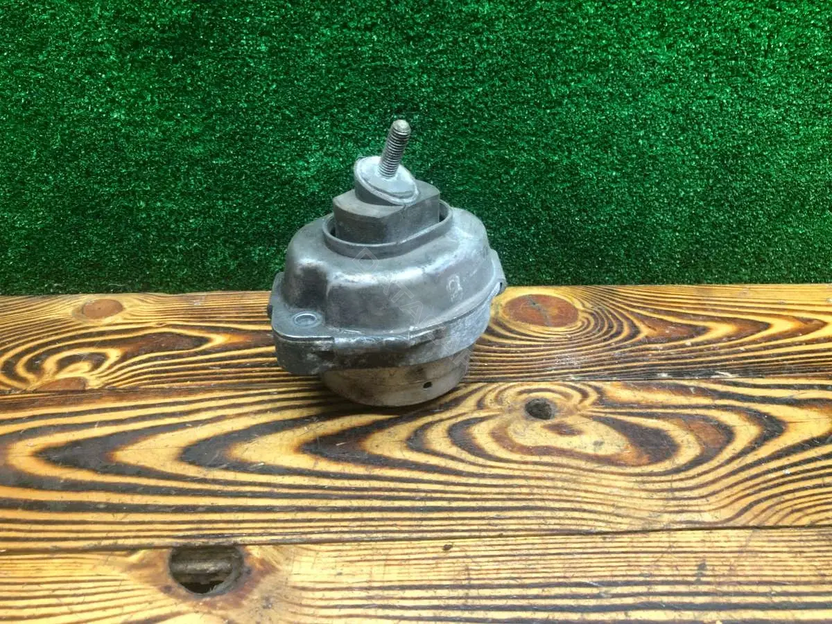 Подушка двигателя (Опора) 675844401