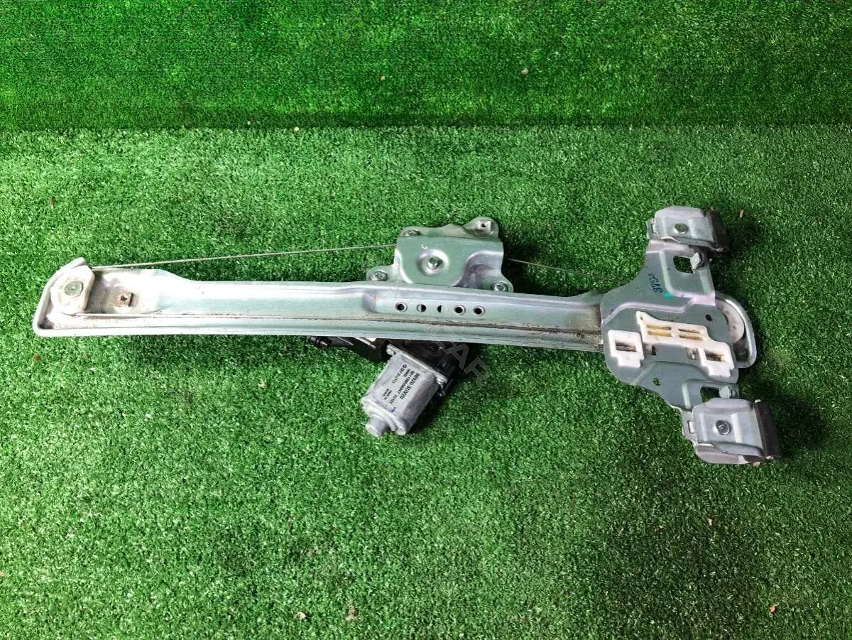 Стеклоподъемник 001100594847, 98920SUV20