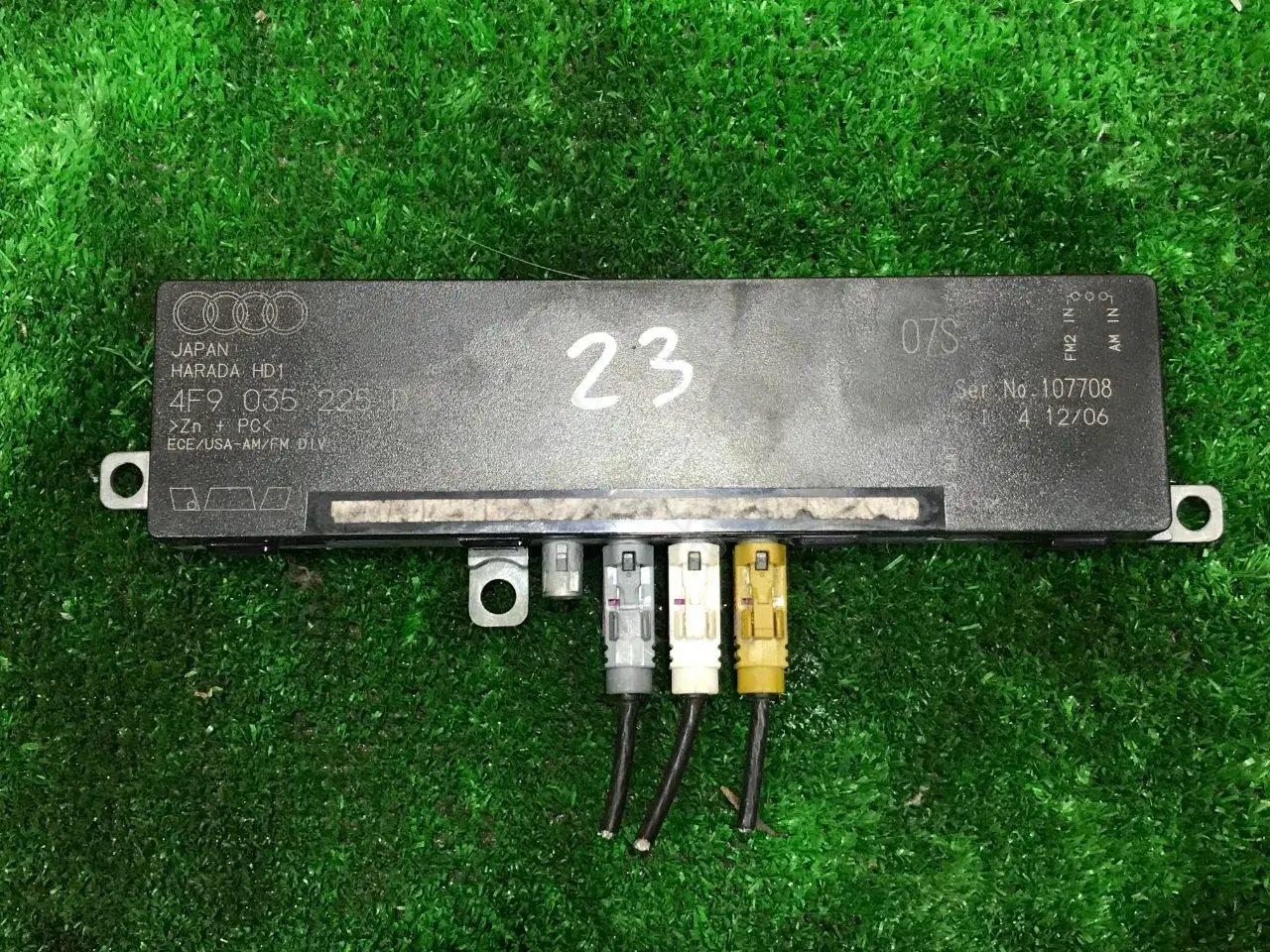 Усилитель антенны 4F9035225D