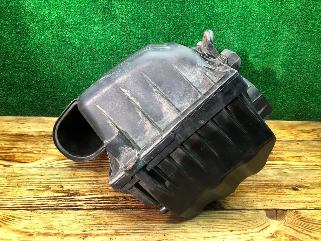 Корпус воздушного фильтра 7M5129607D