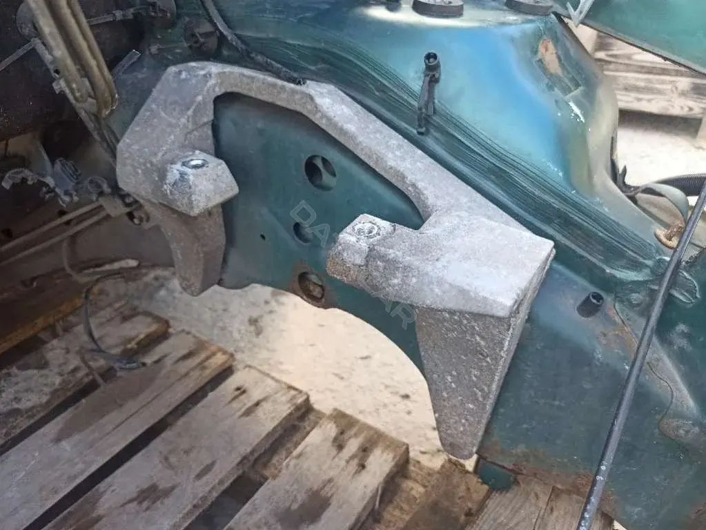 Кронштейн двигателя A6382661101