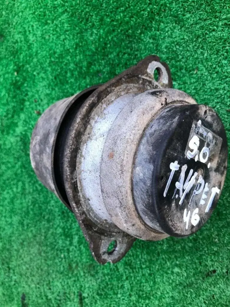 Подушка двигателя (Опора) 7L6199131