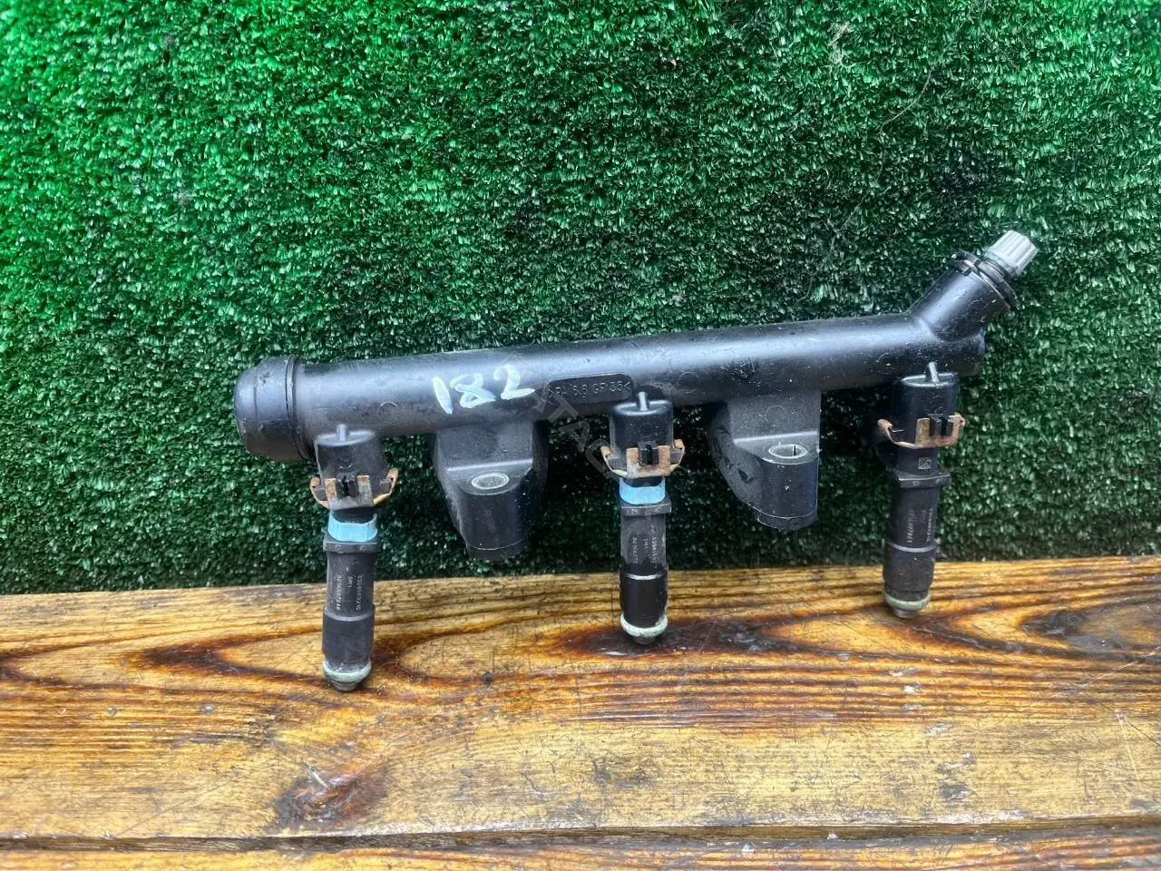 Топливная рейка 03D133319K, 03D906031G