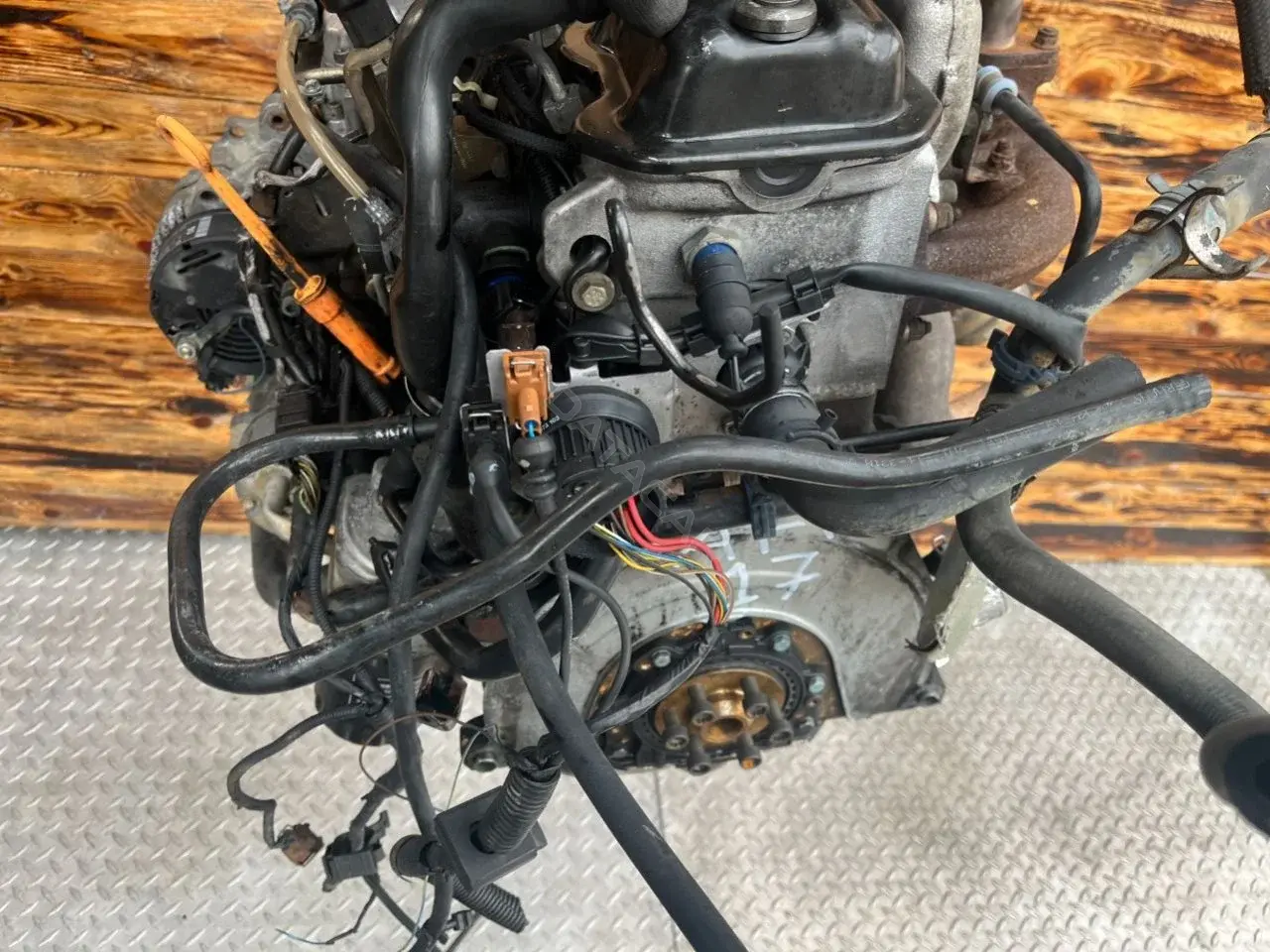 Вакуумный патрубок 7M1611931M