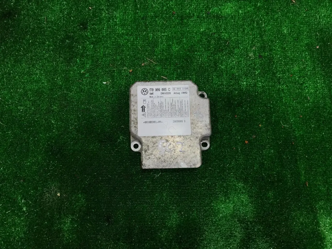 Блок управления подушками безопасности 1T0909605C