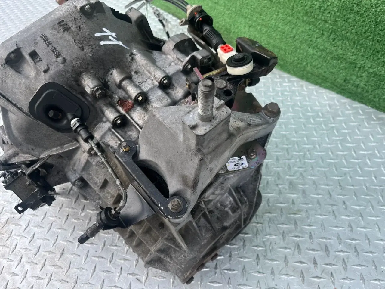 Кронштейн КПП 1S717M125AC