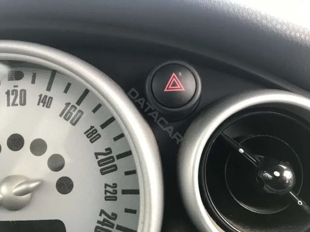 Кнопка аварийки 52758957