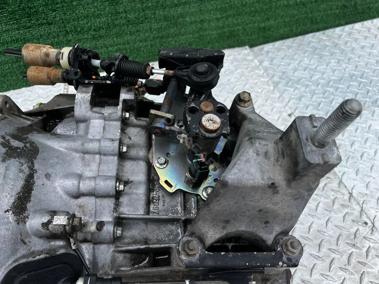 Кронштейн КПП 1S717M125AC