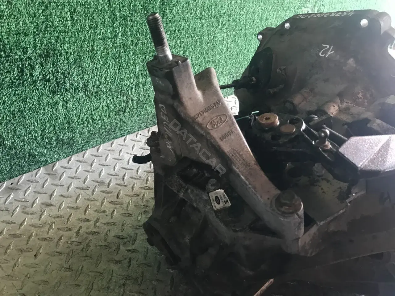 Кронштейн КПП 1S717M125AC