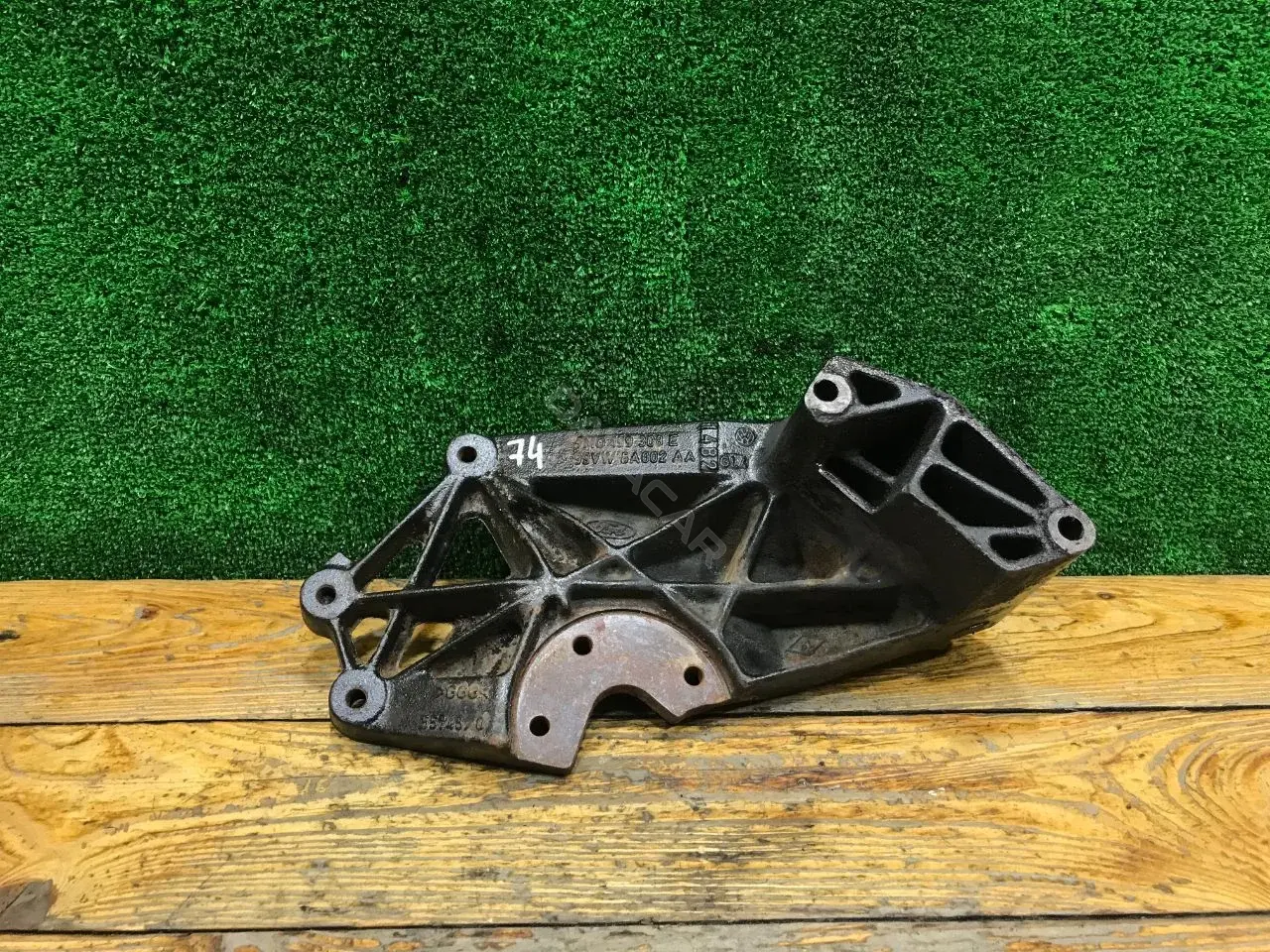 Кронштейн двигателя 7M0199308E, 99VW6A002AA