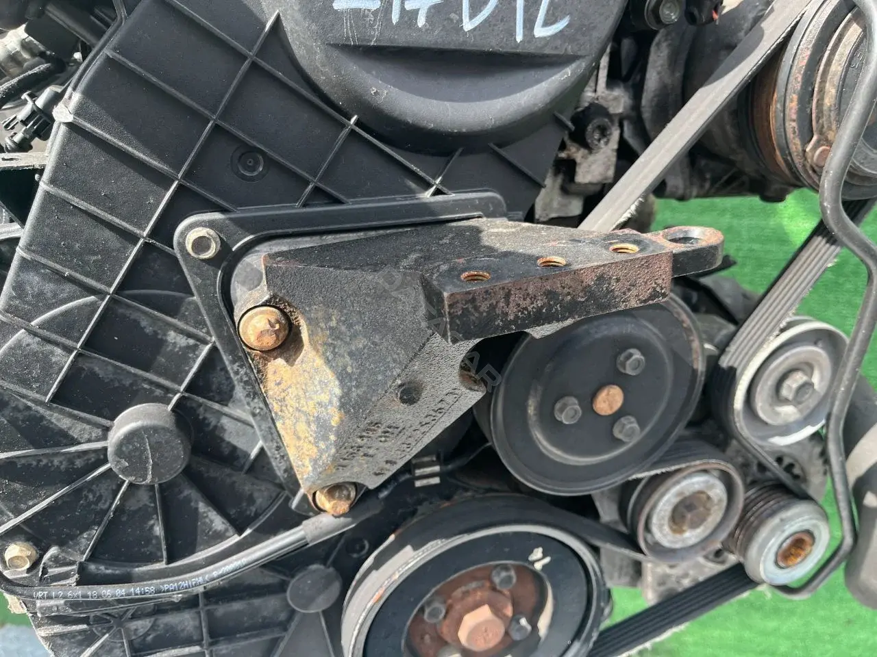 Кронштейн двигателя 9156985