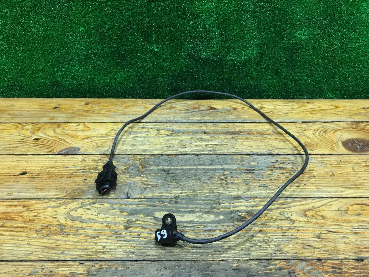 Датчик коленвала 038906433A