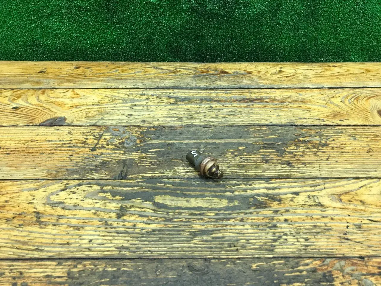 Датчик температуры охлаждающей жидкости 06A919501